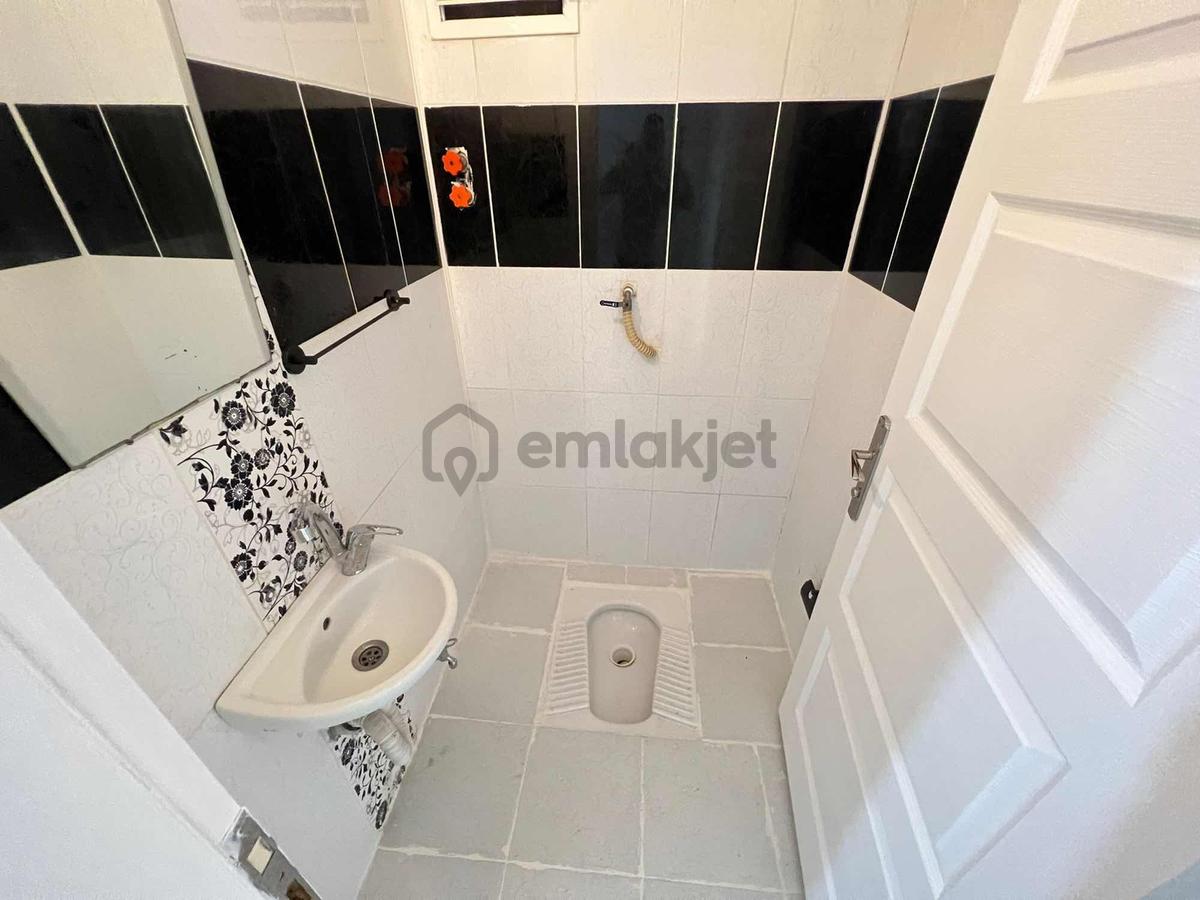 Ahatlı Mah. Satılık 2+1 Ayrı Mutfak + Yüksek Giriş - 7