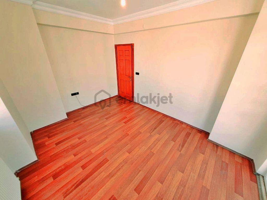 Uytun'dan Edremit Otogar Yakını Kapalı Mutfak Kiralık 3+1 Daire - 18