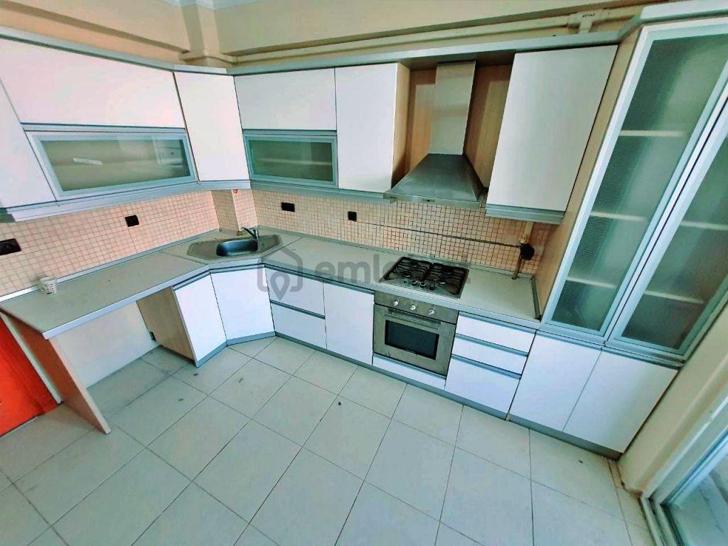Uytun'dan Edremit Otogar Yakını Kapalı Mutfak Kiralık 3+1 Daire - 3