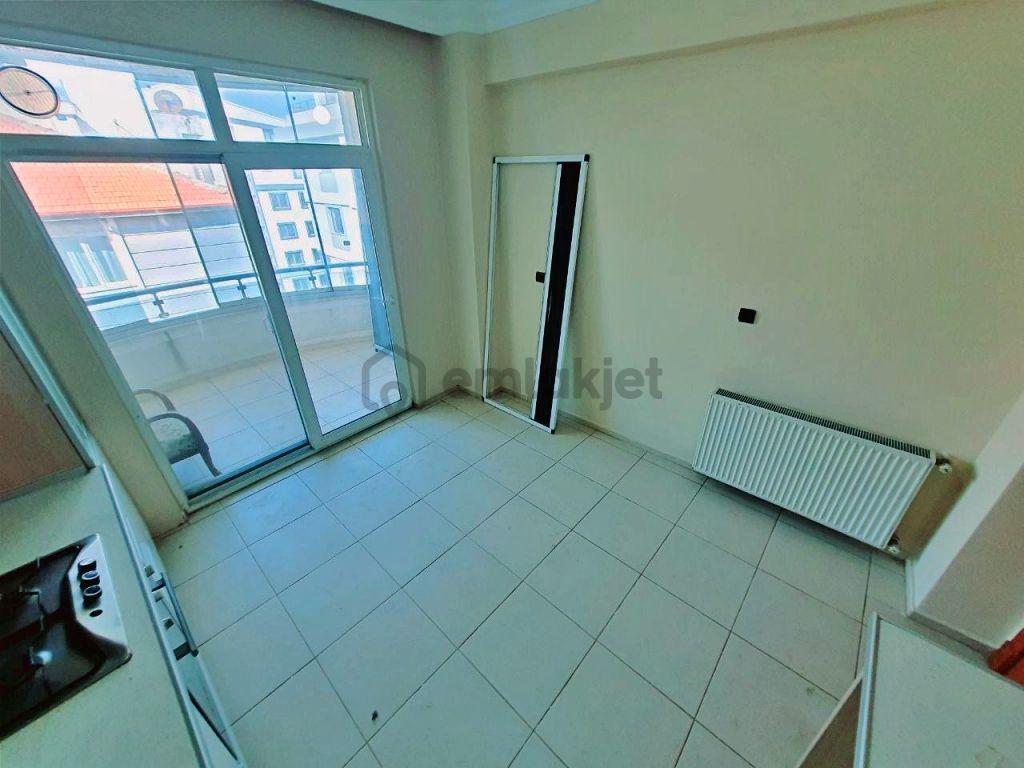 Uytun'dan Edremit Otogar Yakını Kapalı Mutfak Kiralık 3+1 Daire - 12