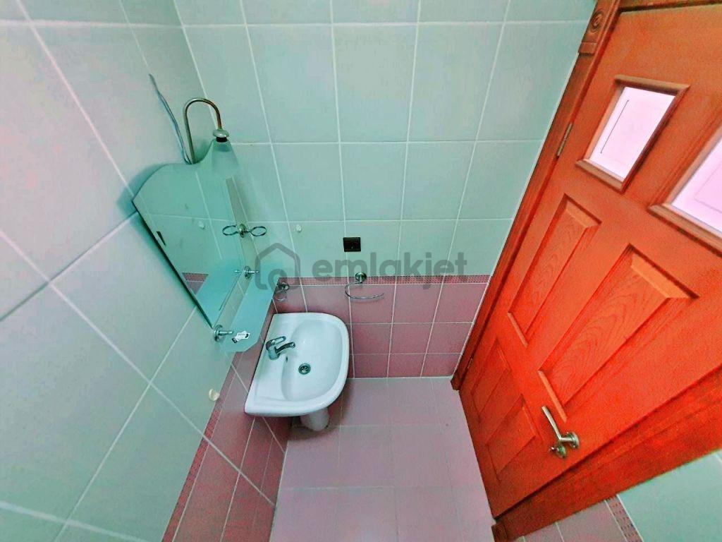 Uytun'dan Edremit Otogar Yakını Kapalı Mutfak Kiralık 3+1 Daire - 33