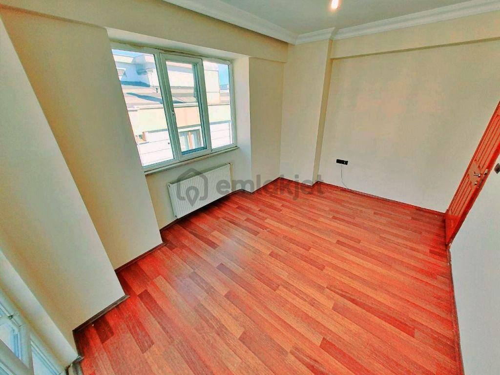Uytun'dan Edremit Otogar Yakını Kapalı Mutfak Kiralık 3+1 Daire - 23