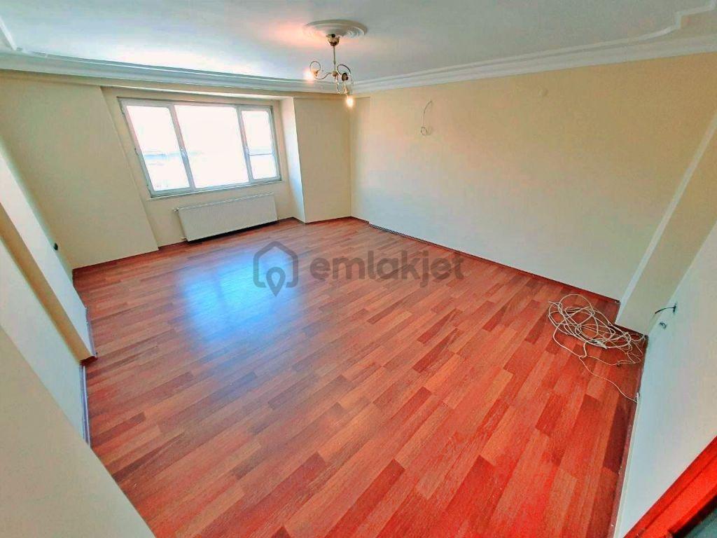 Uytun'dan Edremit Otogar Yakını Kapalı Mutfak Kiralık 3+1 Daire - 4