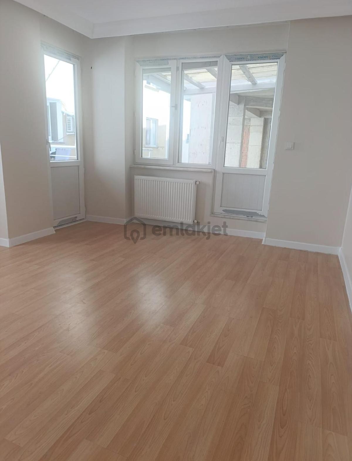 Çekmeköy Mimar Sinan Mh Cadde Üstünde Satılık 2+1 Daire
