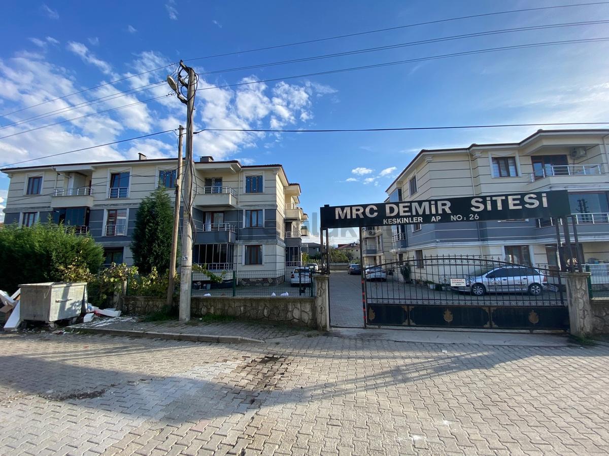 Bora Emlak'dan İnönü Mahallesi'nde Kiralık 3+1 Daire - 6