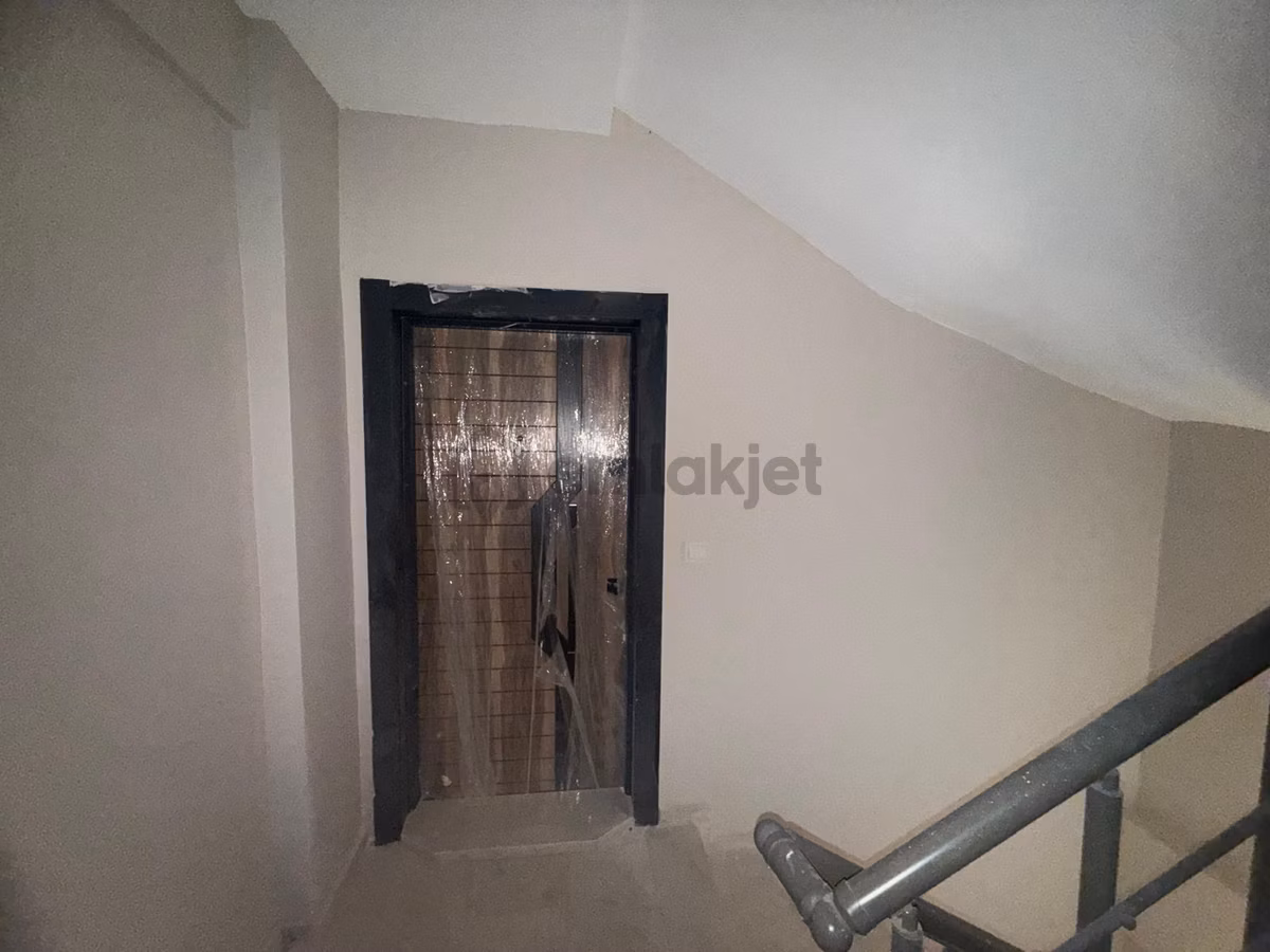 C.b. Route | Merkezi Konum | Denize 1 Km | 3+1 Sıfır Dubleks - 7