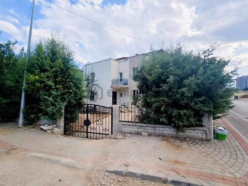 Metropol Emlaktan Bahçeli 4+1 Kiralık Villa - 14