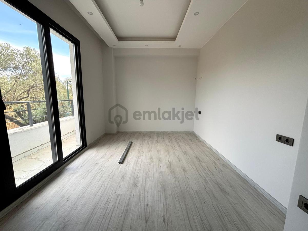 Yükselden Zeytinlide Doğa Manzaralı Geniş Balkonlu 2+1 - 29