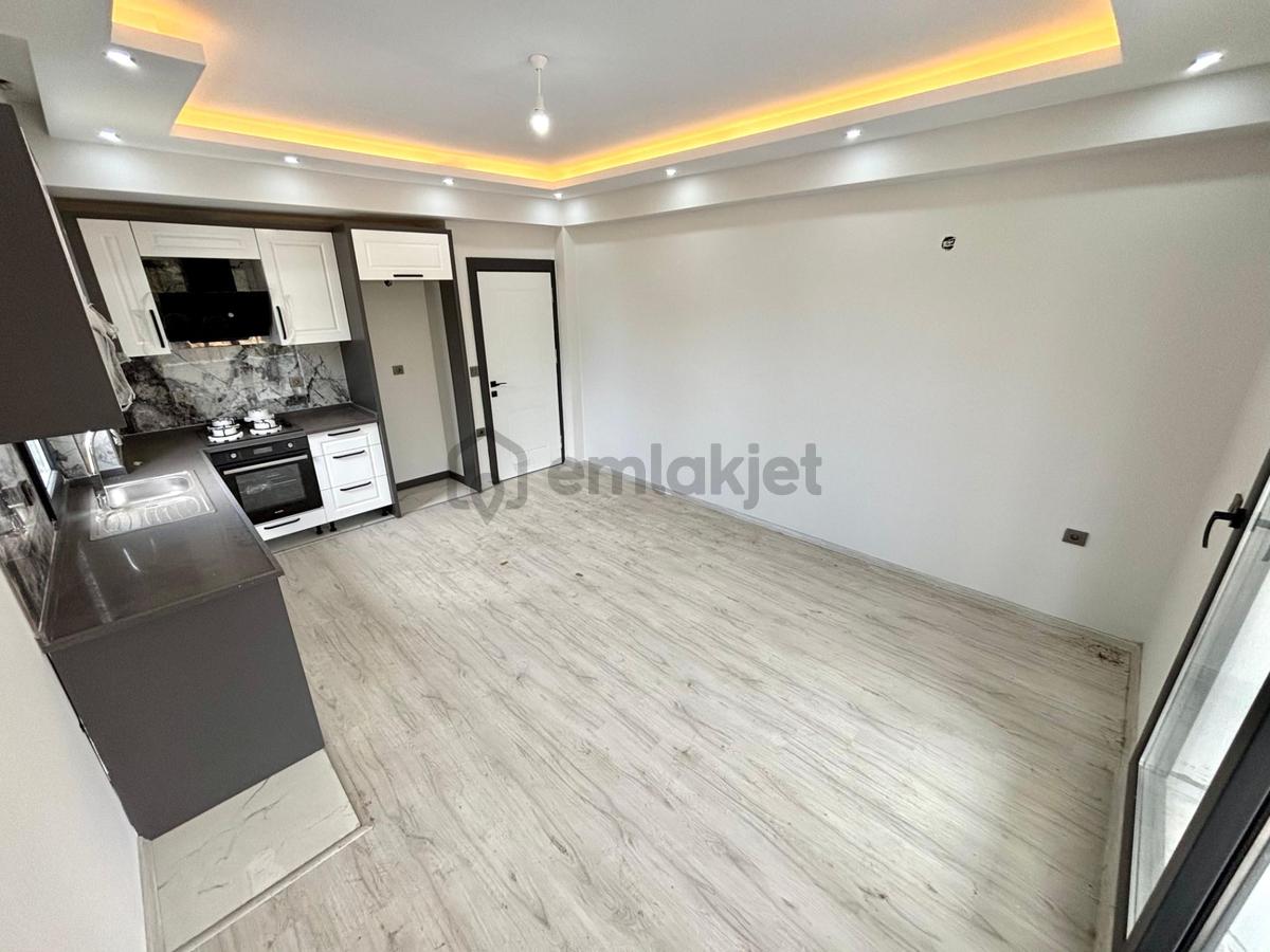 Yükselden Zeytinlide Doğa Manzaralı Geniş Balkonlu 2+1 - 8