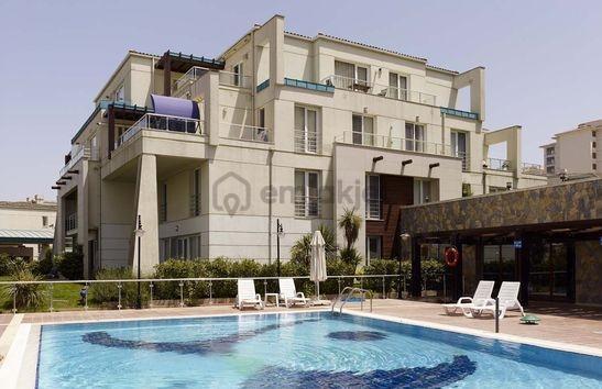 Tuzla Akdeniz Evleri'nde 2bloklu2katlı Havuzlu Eşyalı Kiralık1+1