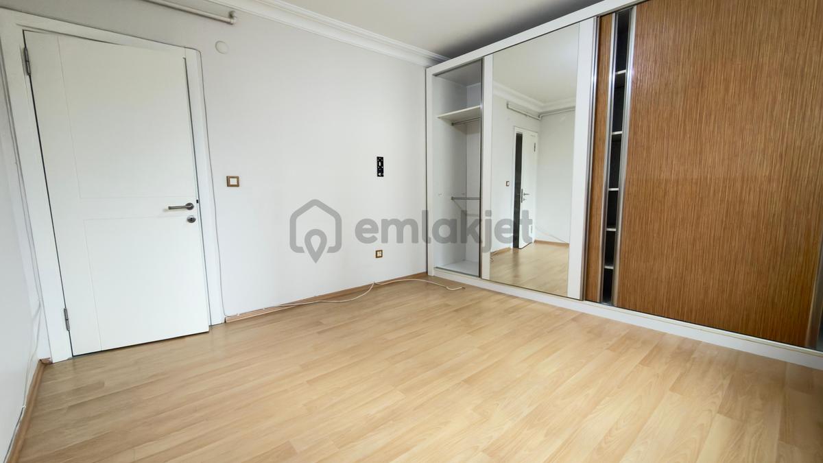 İlka'dan Halide Edip Adıvar 2+1 Kiralık Daire Toplu Ulaşıma 5dk - 11