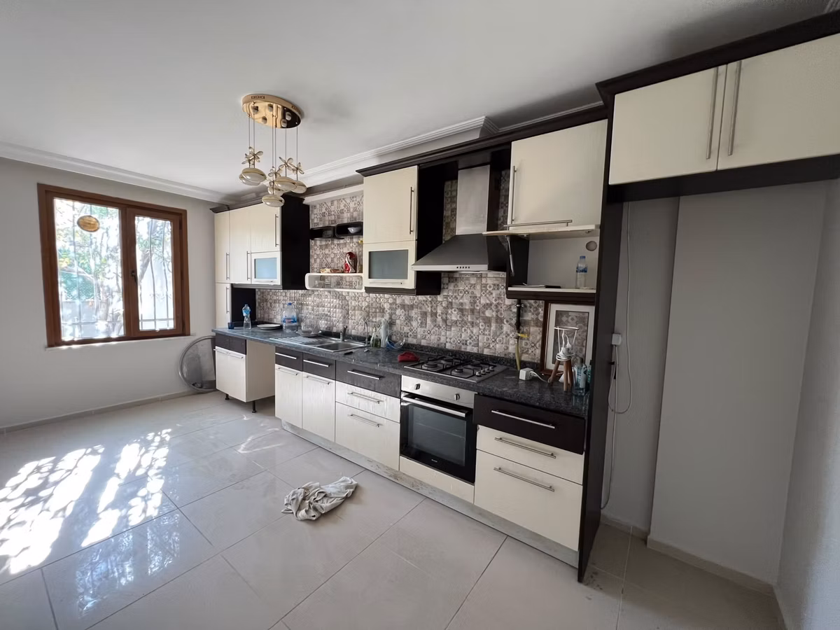 Gürpınar'da Satılık Deniz Manzaralı 6+2 Bahçeli Lüks Villa - 28