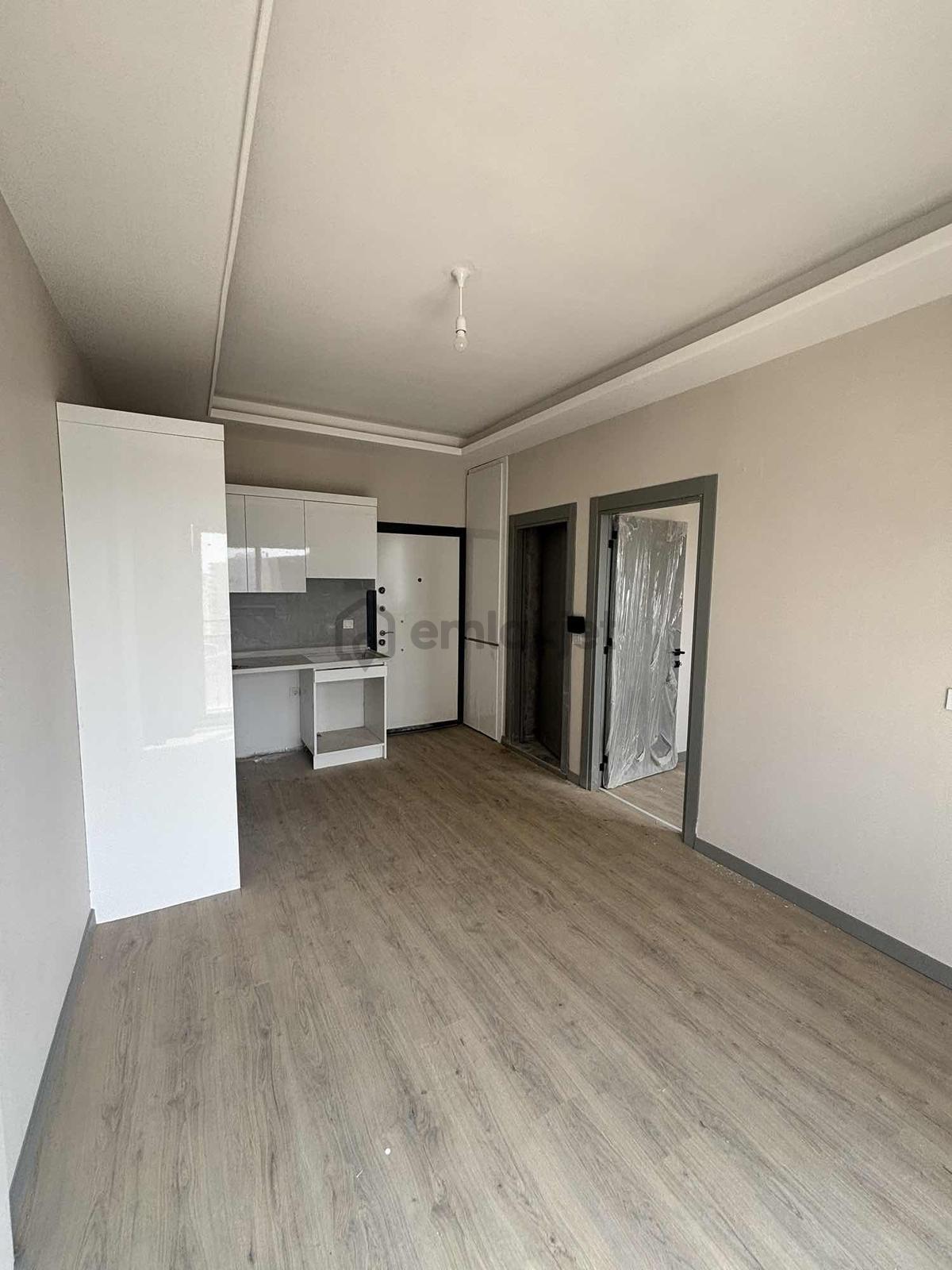 Gültepe'de~caddeye~yakın~yeni~binada~1+1~lüx~işçilik~satılık~ - 9