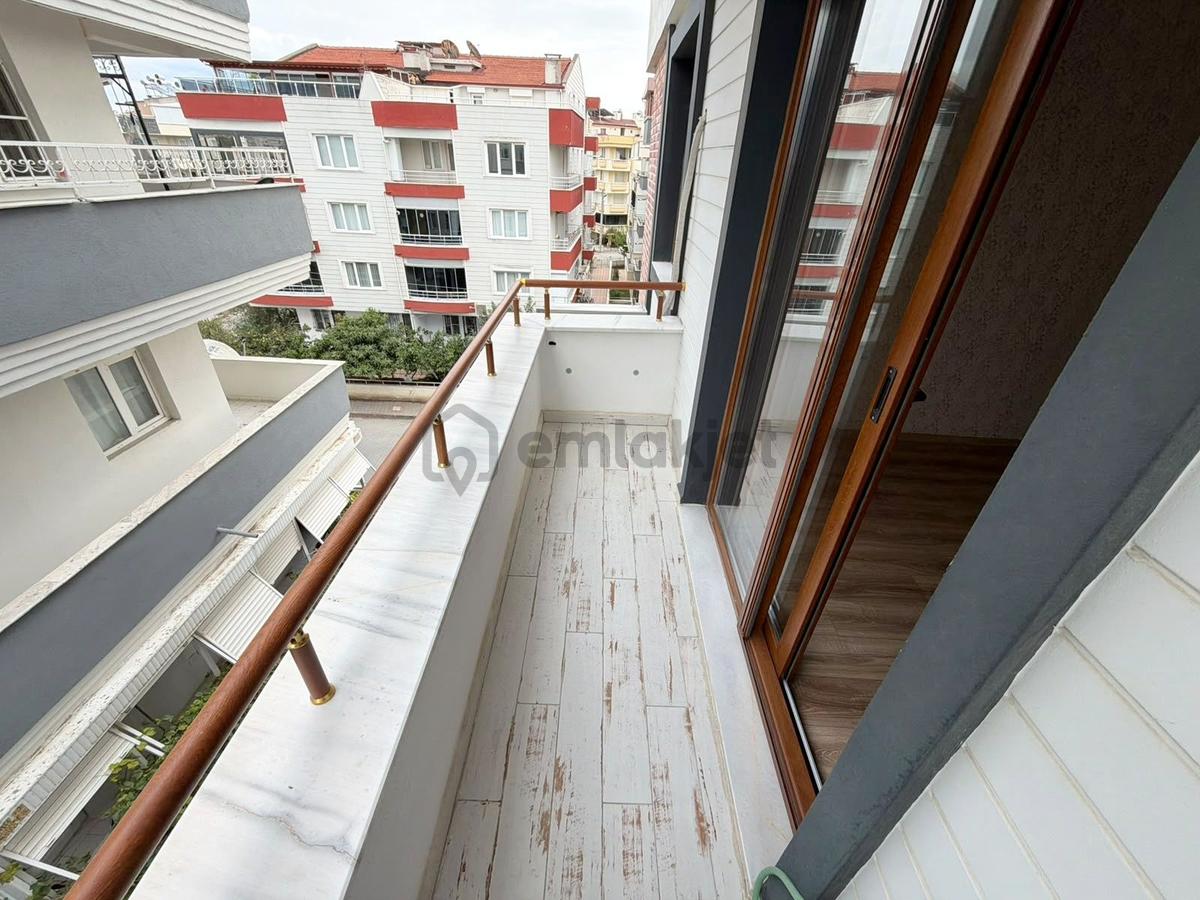 ▀güç'ten Altınkumda Denize 500m Cam Balkonlu Asansörlü 2+1 Daire - 11