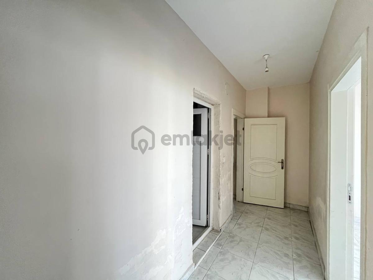 Yeni Yol Üzerinde Geniş Oturumlu Bağımsız Mutfaklı 3+1 Daire - 10