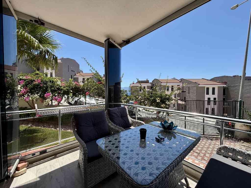Kuşadasında Güvenlikli Site İçerisinde Deniz Manzaralı 1+1daire - 17