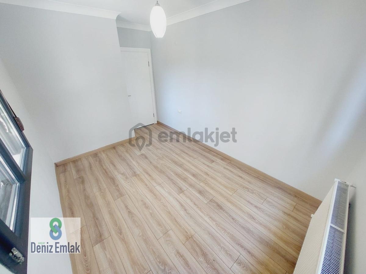 Denizden Akçayda Asansörlü Yeni Doğalgazlı Satılık 2+1 Daire. - 32