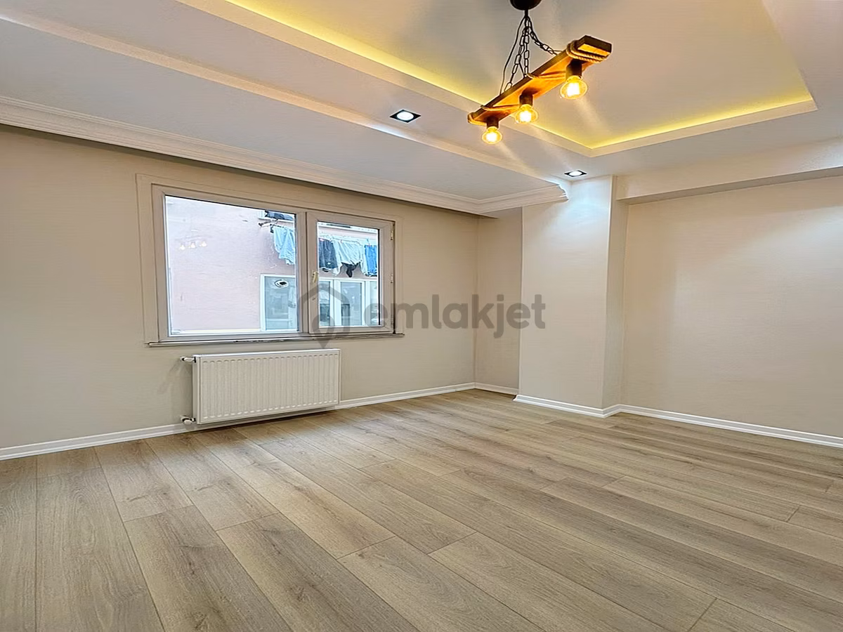 Metrobüse Yakın Tek Daire Üzeri Lüx Arakat 2+1 Satılık Daire!! - 5