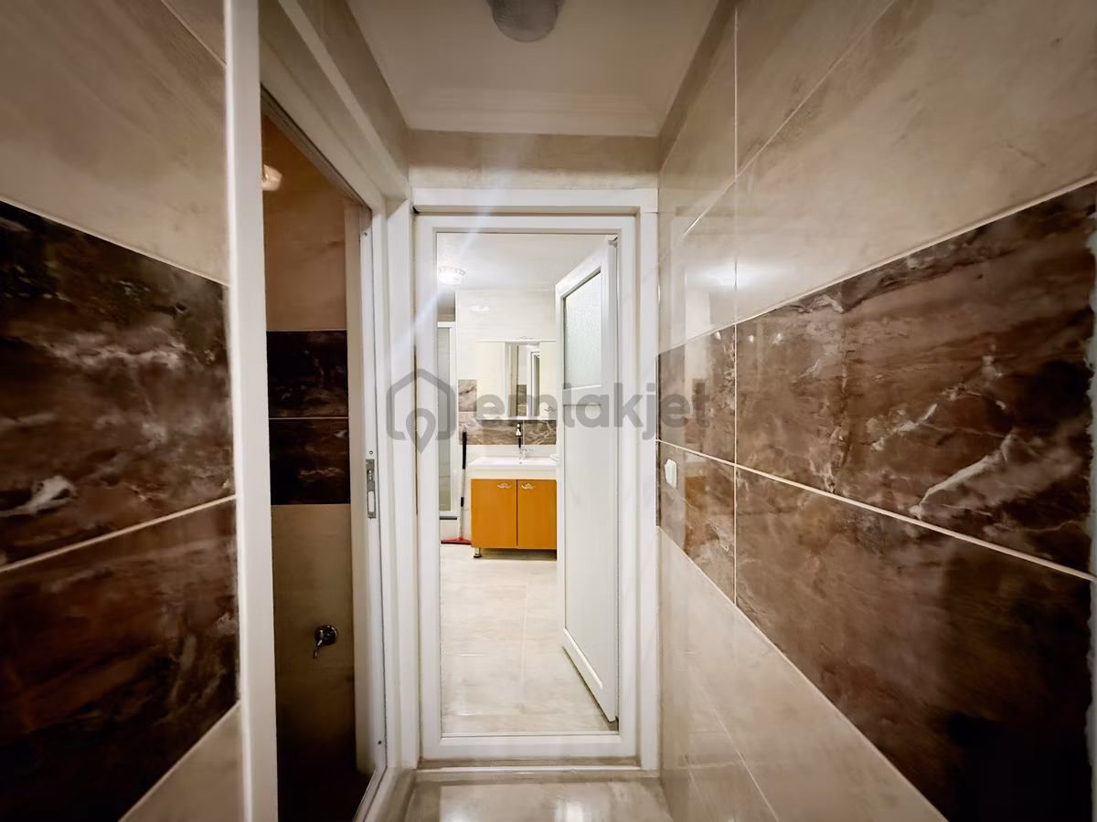 Kıraç Hürriyet Mah'de 3+1 155 M² Tek Daire Üzeri Balkonlu Arakat - 17