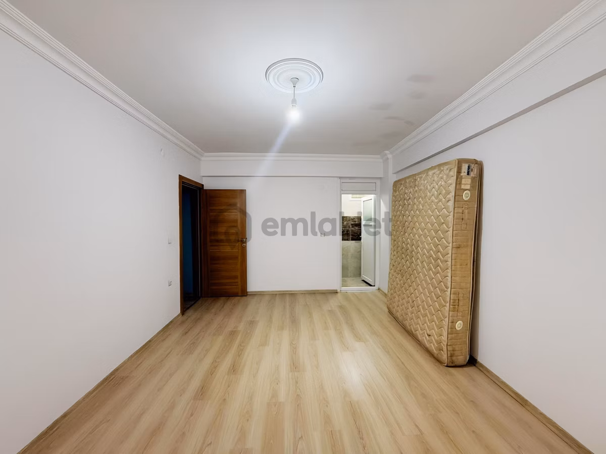 Kıraç Hürriyet Mah'de 3+1 155 M² Tek Daire Üzeri Balkonlu Arakat - 12