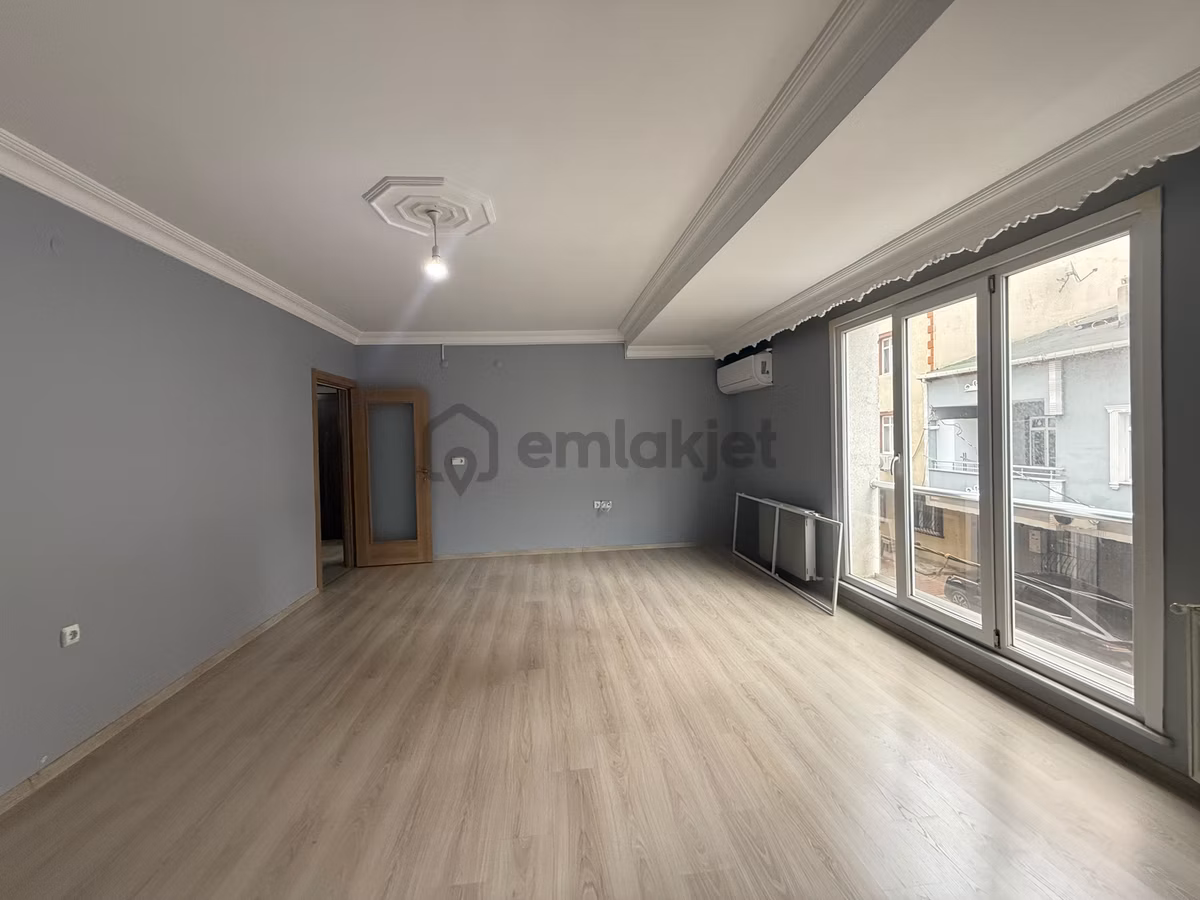 Kıraç Hürriyet Mah'de 3+1 155 M² Tek Daire Üzeri Balkonlu Arakat - 4