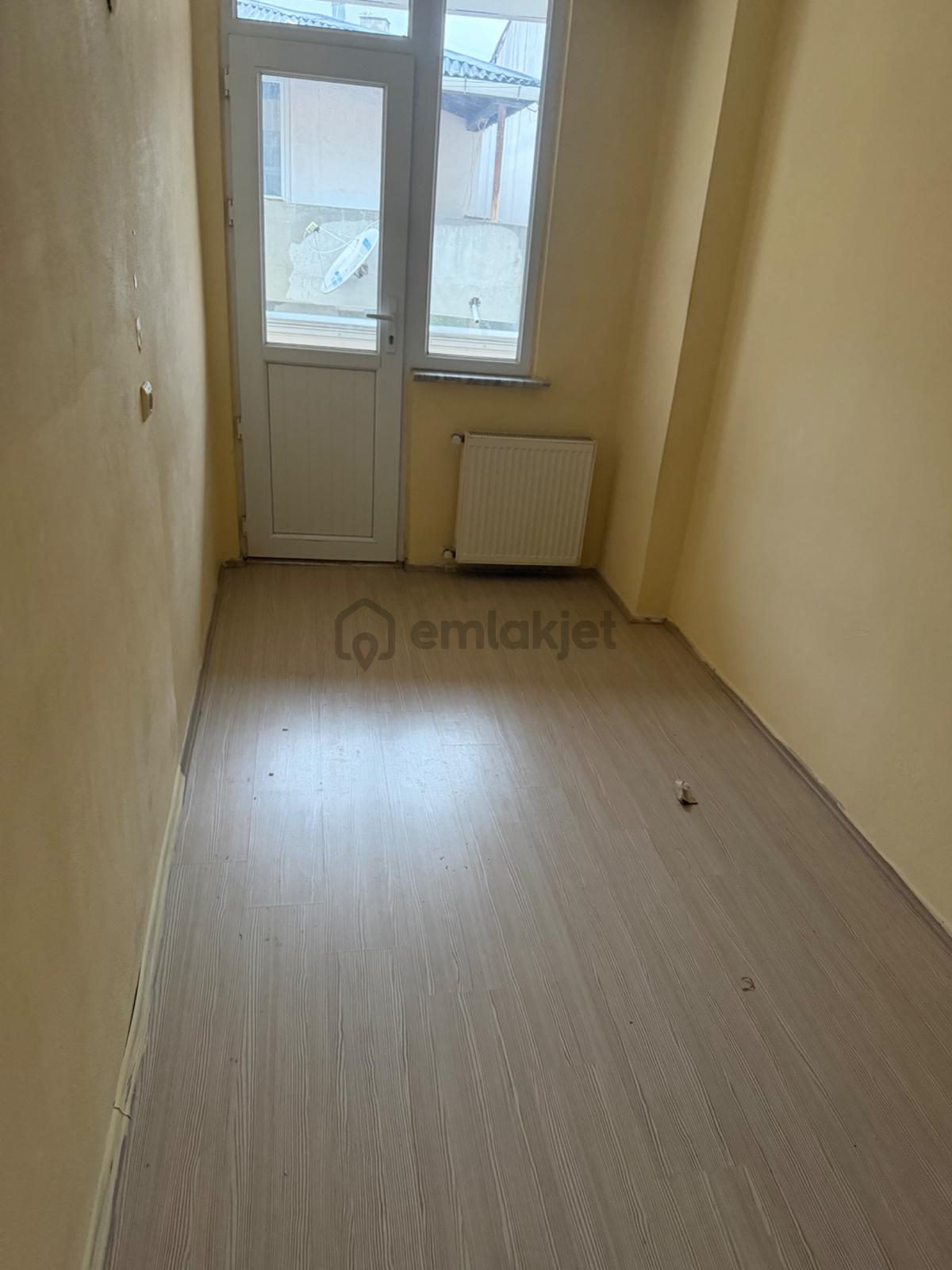 Sahibinden Esenyurt Merkezde Çift Balkonlu Kapalı Mutfaklı - 22