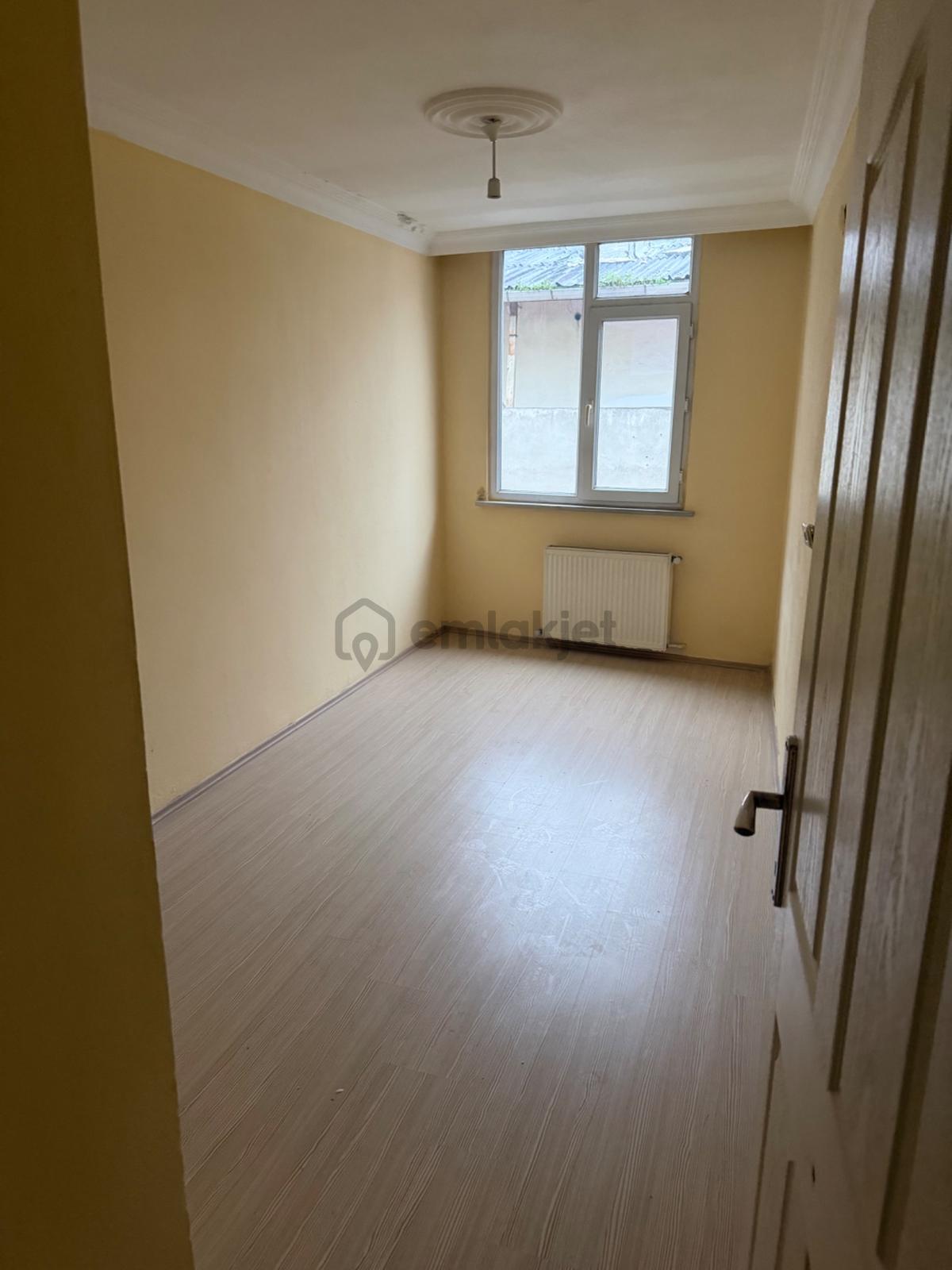 Sahibinden Esenyurt Merkezde Çift Balkonlu Kapalı Mutfaklı - 24
