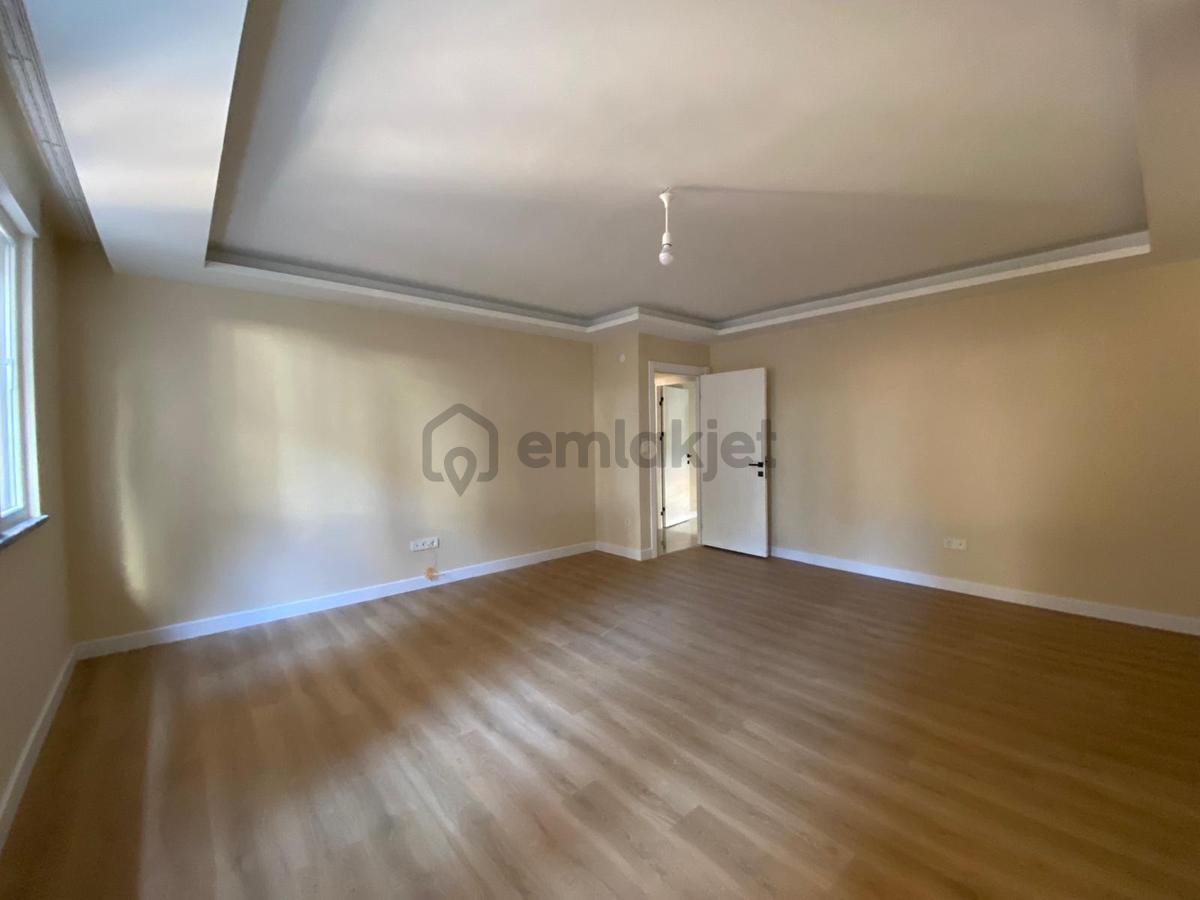 Üsküdar Bahçelievler 'de Sıfır Binada 1. Kat Kiralık 2+1 Daire - 7