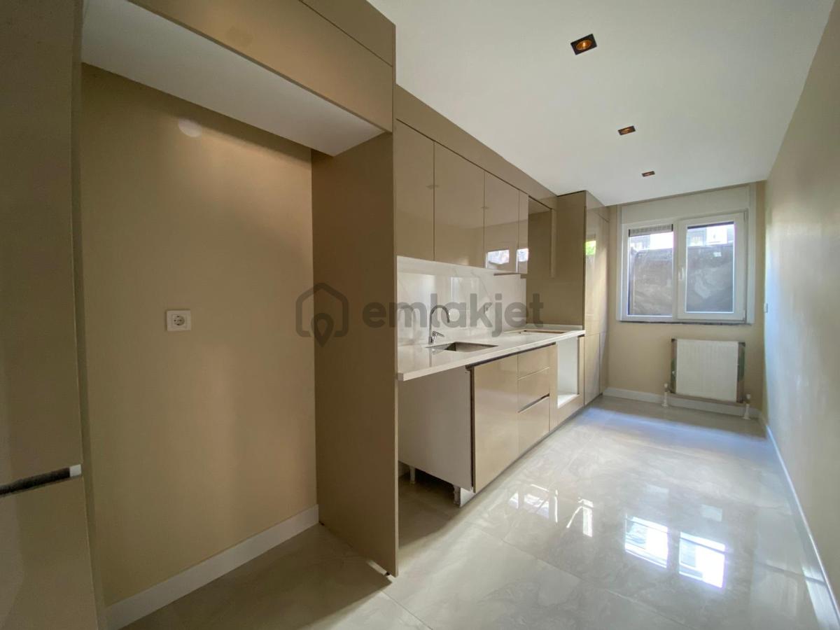 Üsküdar Bahçelievler 'de Sıfır Binada 1. Kat Kiralık 2+1 Daire - 10