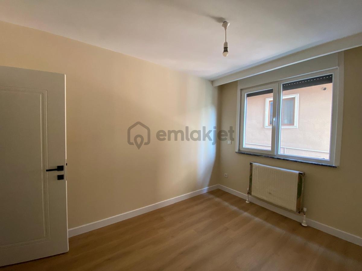 Üsküdar Bahçelievler 'de Sıfır Binada 1. Kat Kiralık 2+1 Daire - 13