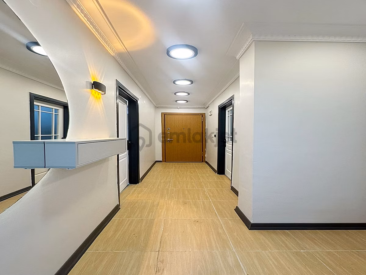 Metrobüse Yürüme Mesafesinde Full Dekorlu Giriş 2+1 Daire!!! - 12