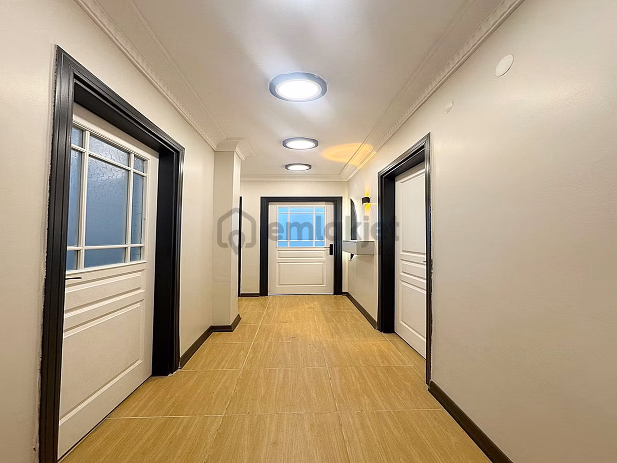 Metrobüse Yürüme Mesafesinde Full Dekorlu Giriş 2+1 Daire!!! - 10