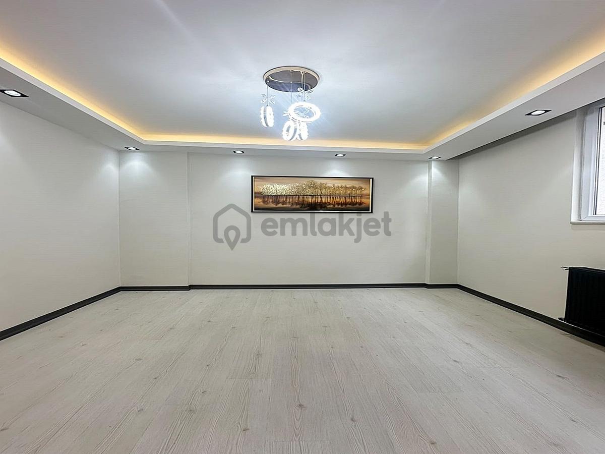 Metrobüse Yürüme Mesafesinde Full Dekorlu Giriş 2+1 Daire!!! - 4