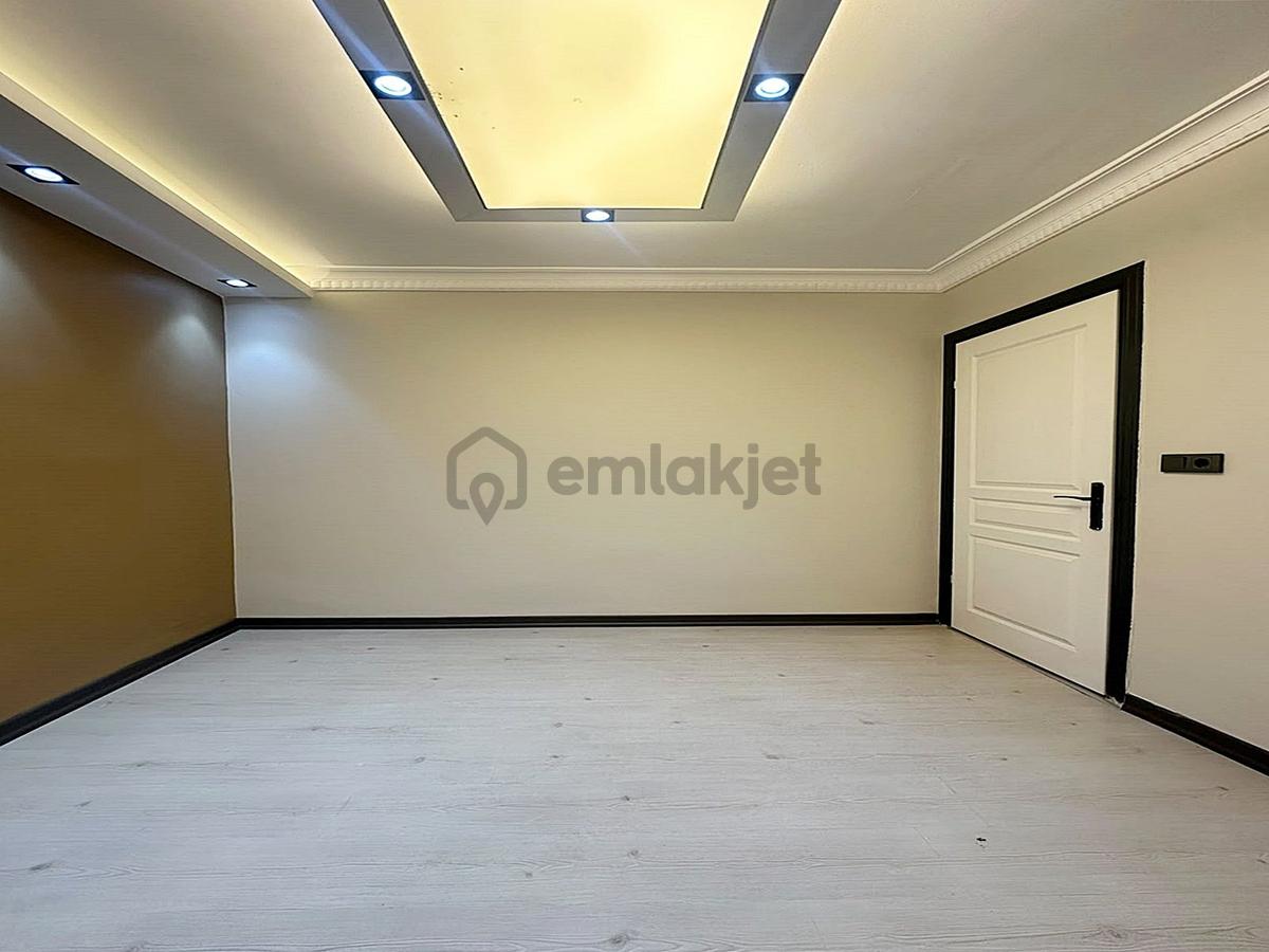 Metrobüse Yürüme Mesafesinde Full Dekorlu Giriş 2+1 Daire!!! - 11