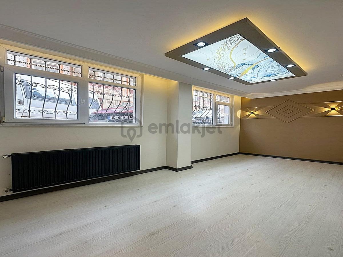 Metrobüse Yürüme Mesafesinde Full Dekorlu Giriş 2+1 Daire!!!