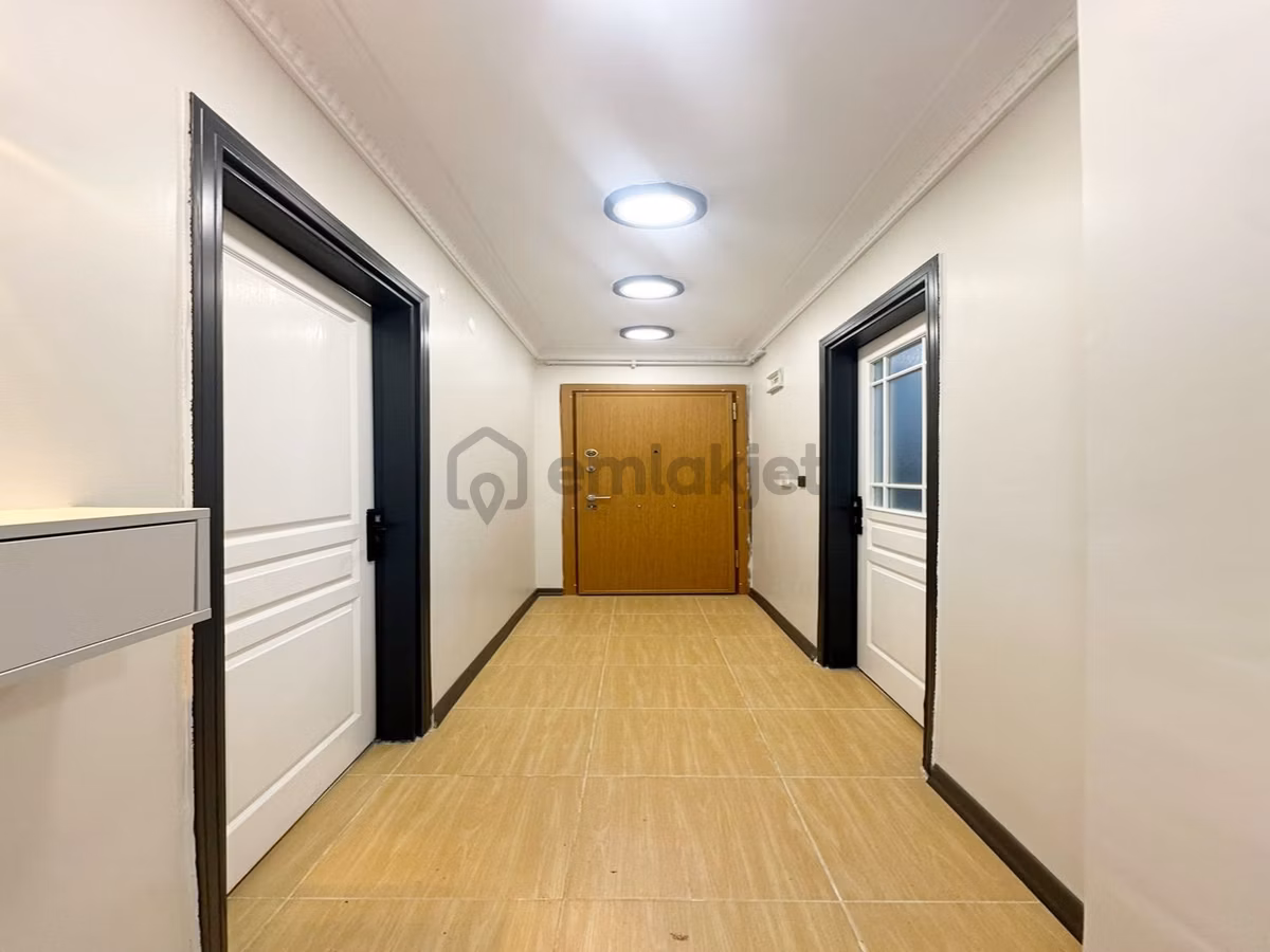 Metrobüse Yürüme Mesafesinde Full Dekorlu Giriş 2+1 Daire!!! - 15