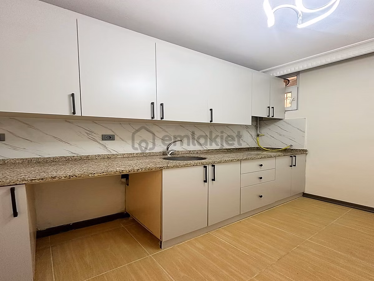 Metrobüse Yürüme Mesafesinde Full Dekorlu Giriş 2+1 Daire!!! - 6