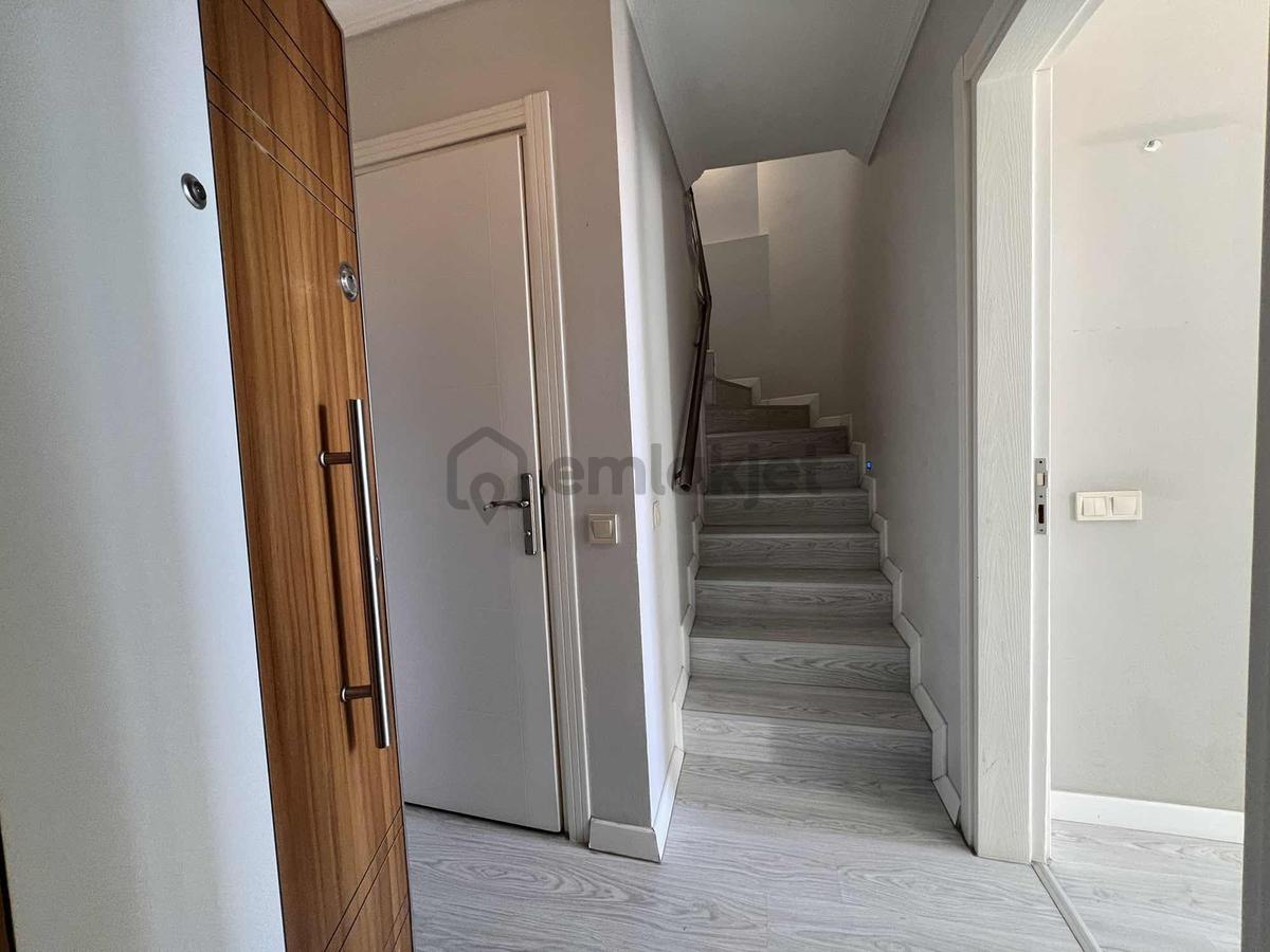Sarıana'da Deniz Manzaralı Genç Binada Satılık 2+1 Geniş Daire - 27