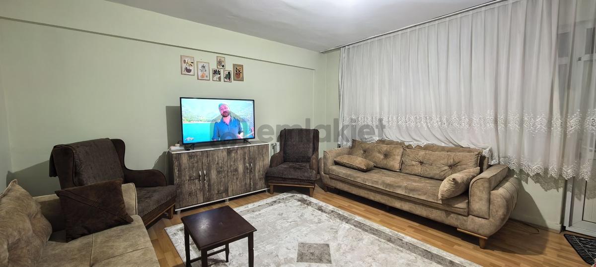 Rızaiye Mahallesi'nde Full Eşyalı 3+1 Daire