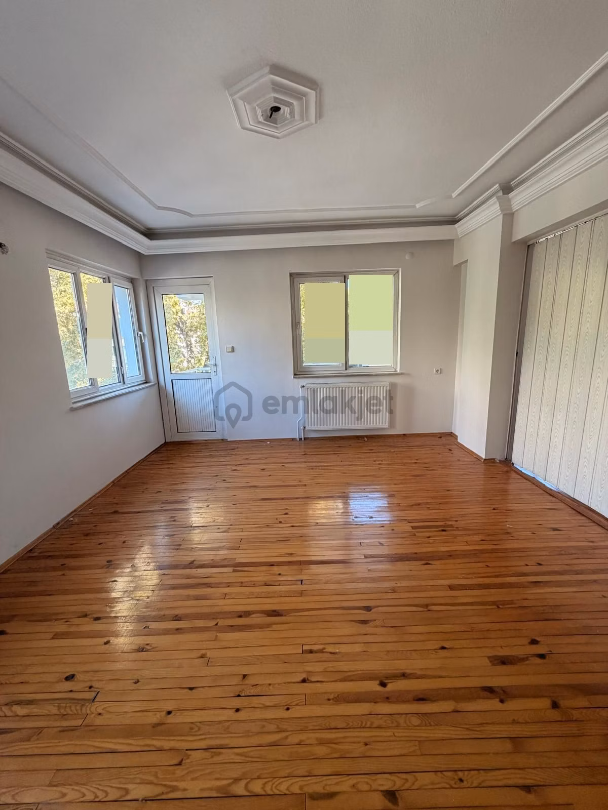 Çamlık Caddesine Yakın 3+1 140m2 Üniversiteye Yakın Harika Konumda Kiralık Daire