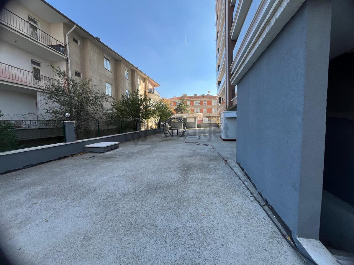 Keçiören'de Site İçerisinde Full+full Yapılı Masrafsız Daire - 32