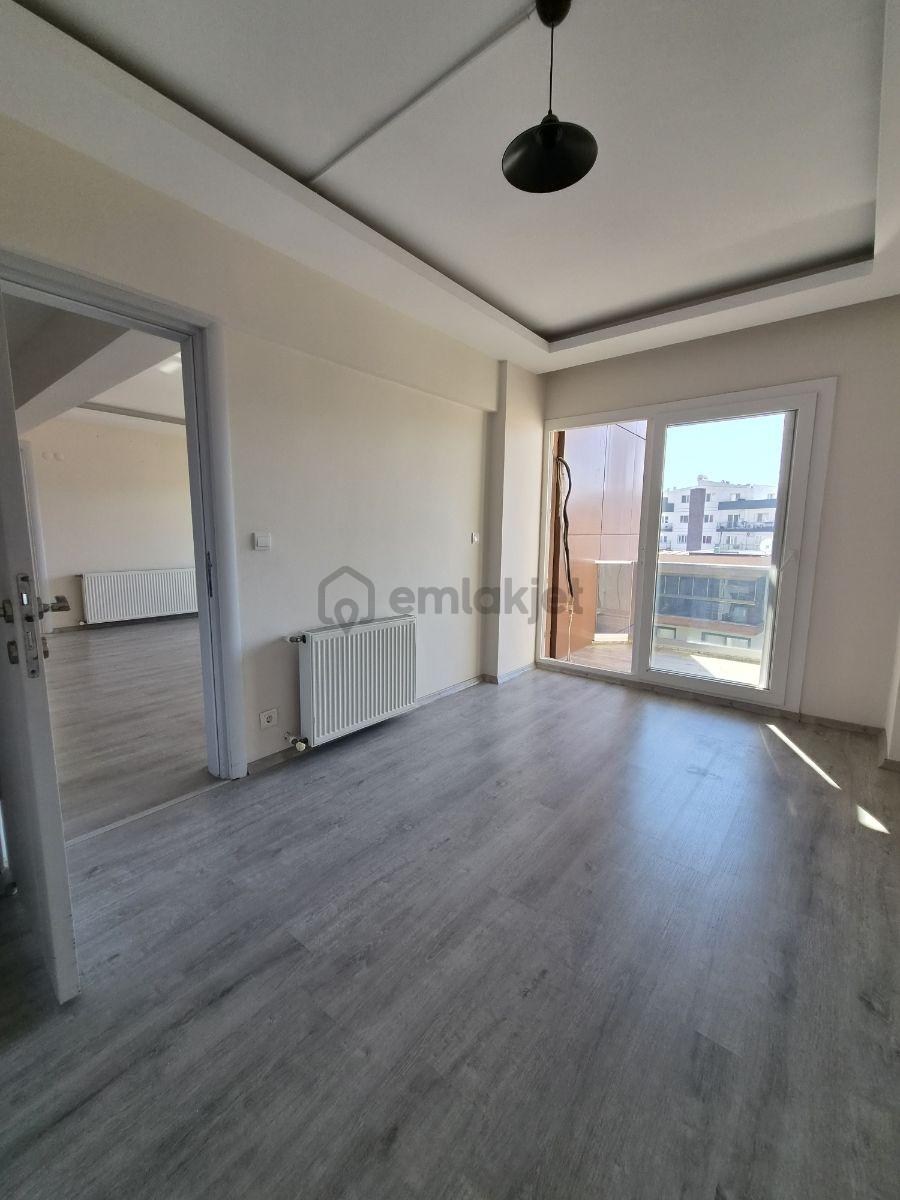 Kuşadası Merkezi Konumda Satılık Asansörlü 2+1 Daire - 4