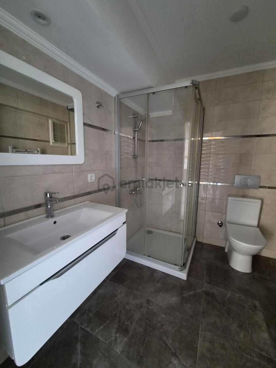 Kuşadası Merkezi Konumda Satılık Asansörlü 2+1 Daire - 5