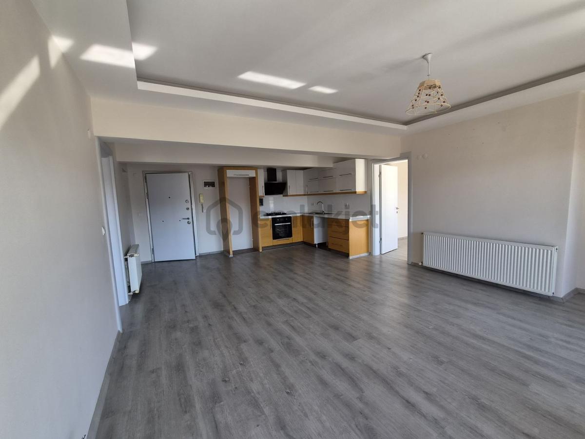 Kuşadası Merkezi Konumda Satılık Asansörlü 2+1 Daire - 13