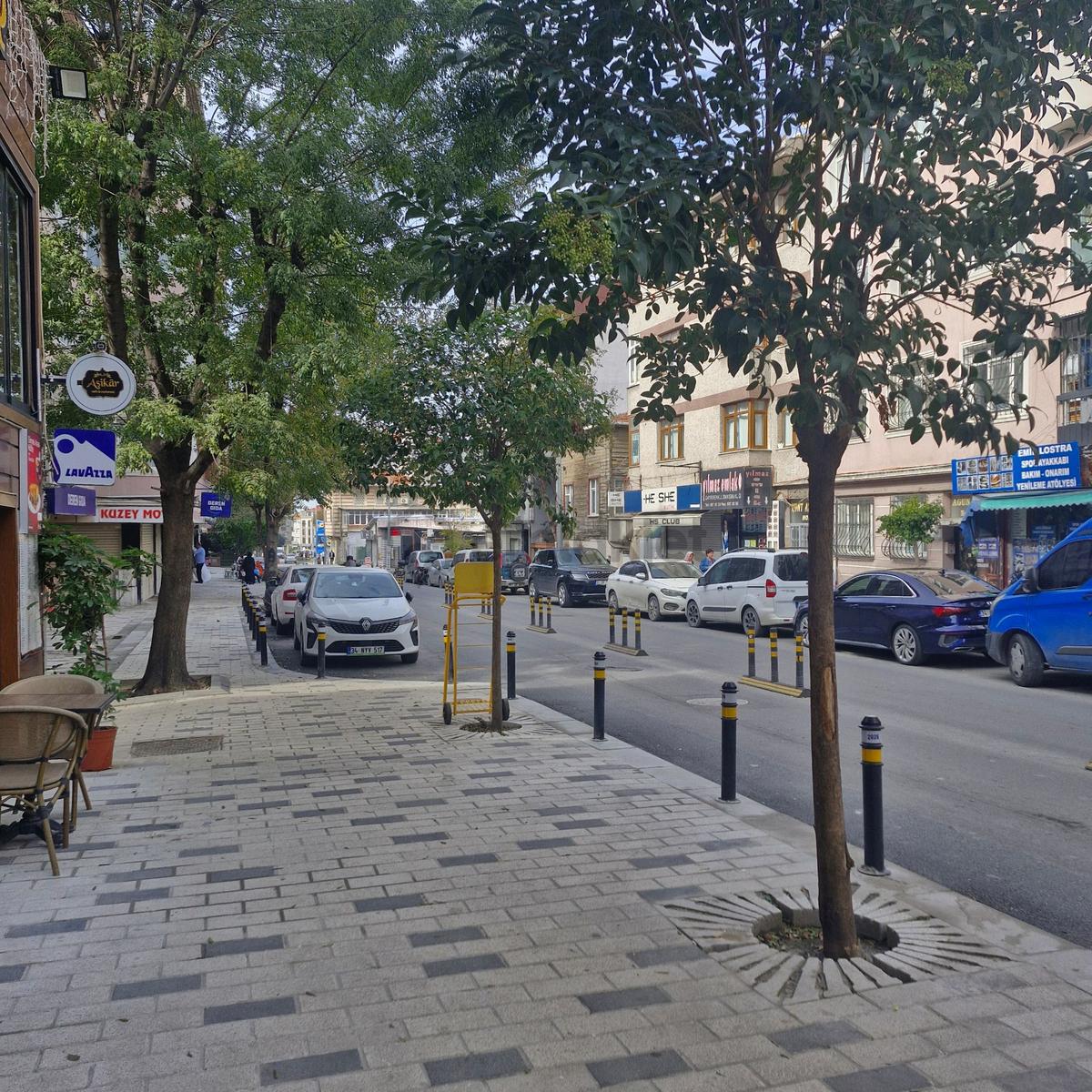 Akşenden Fatih Silivrikapı Caddede Asma Katlı Kiralık Dükkan - 13