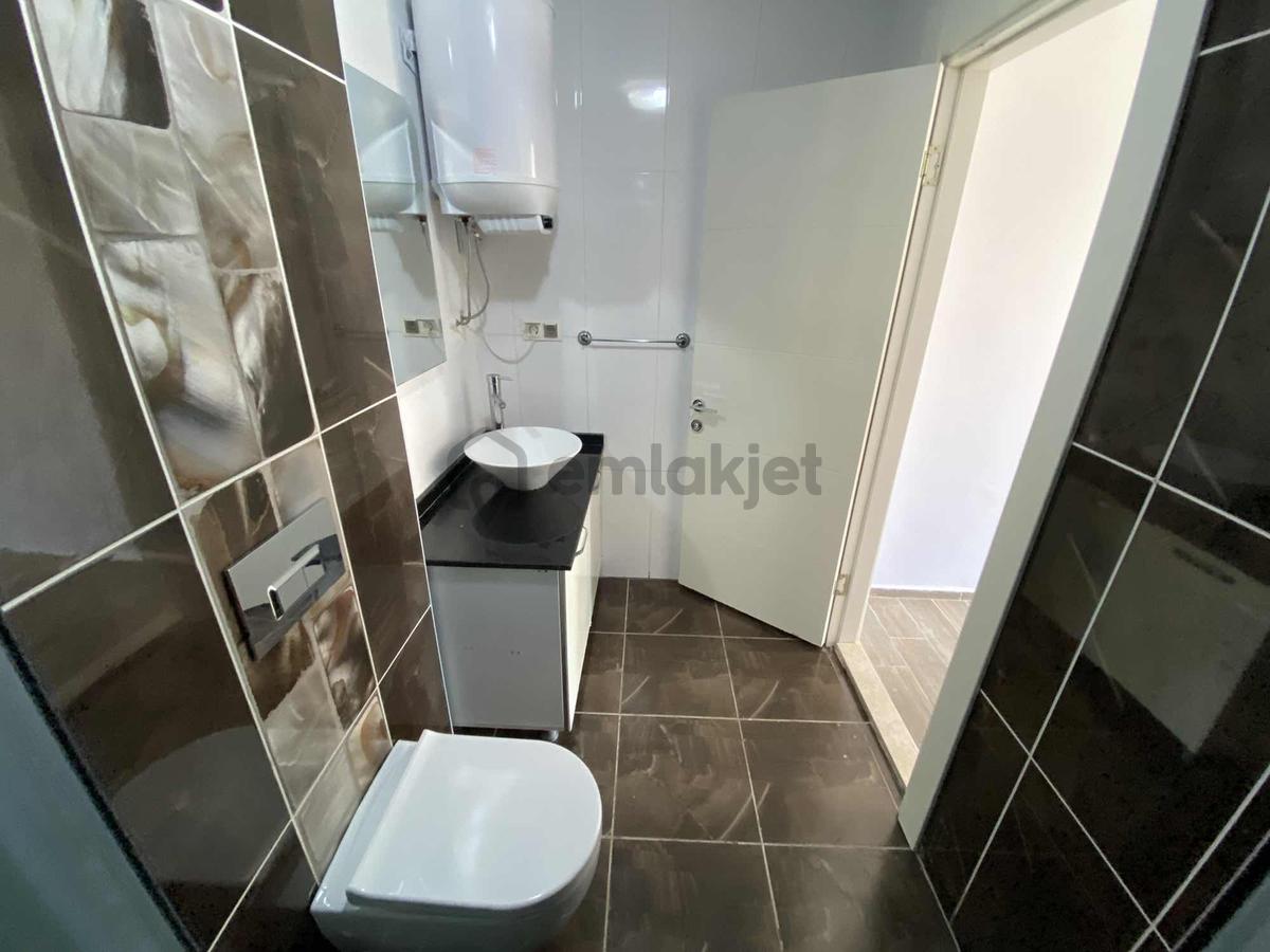 Çeşme Kiralık Geniş Bahçeli 1+1 Eşyasız - 15