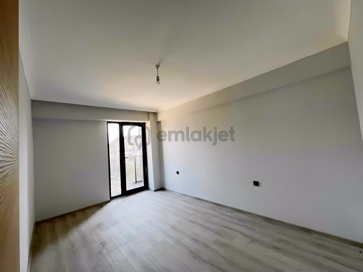 Kartepe Emekevlerde Kiralık 1+1 77 M2 Daire - 11