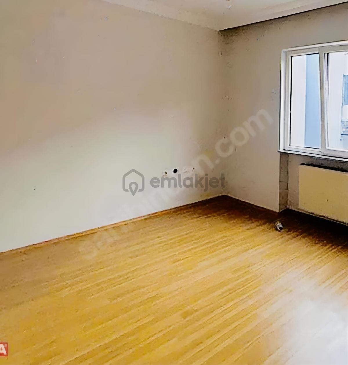 İdenova'dan Çamlıca'da Orhan Kürk Sitesinde 3+1 Kiralık - 14