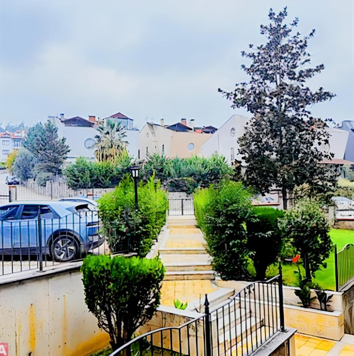 İdenova'dan Çamlıca'da Orhan Kürk Sitesinde 3+1 Kiralık - 15