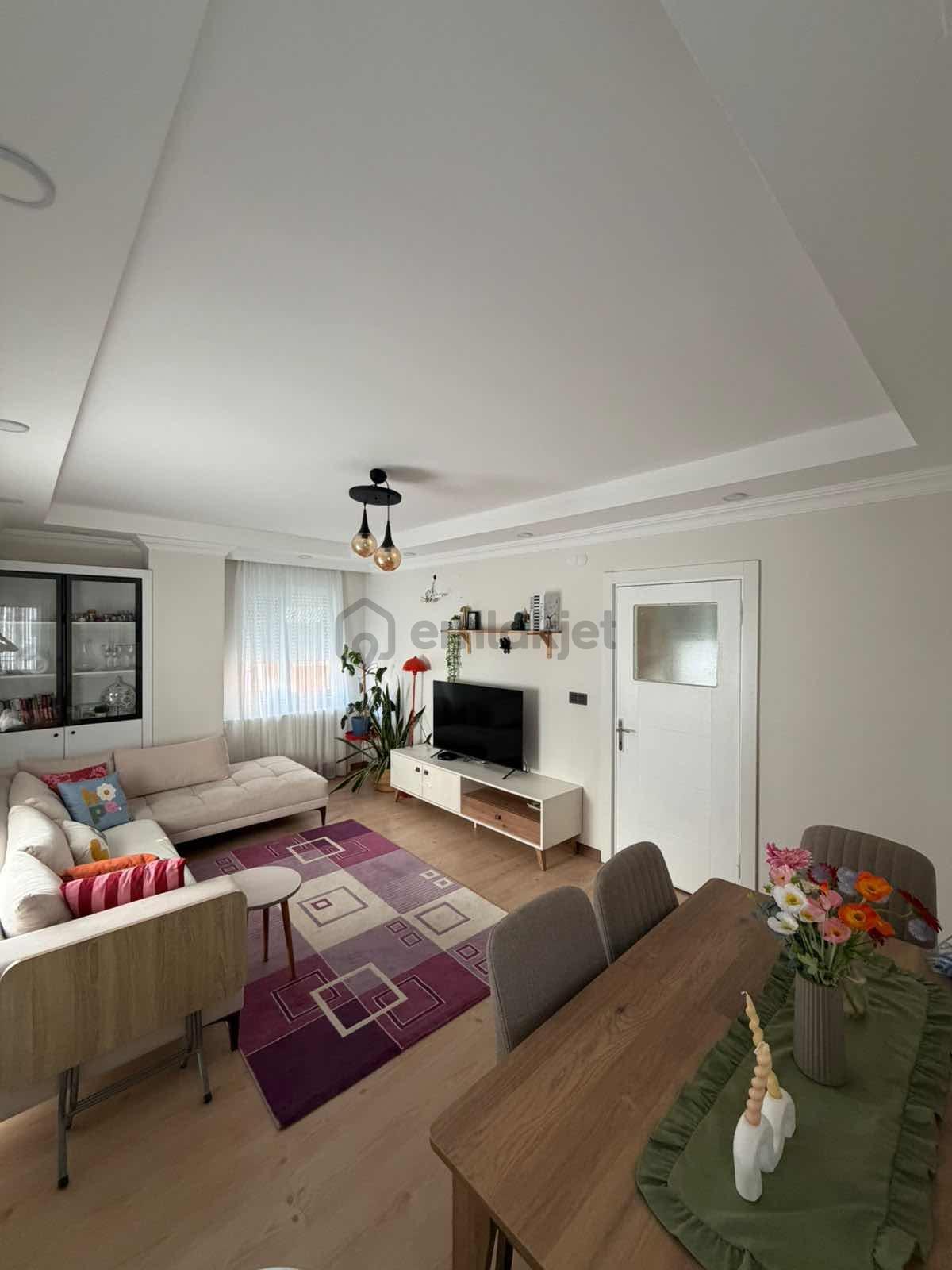 Ahatlı Mah. 3+1 Eşyasız Kiralık Daire 2.kat 130m² Doğalgazlı